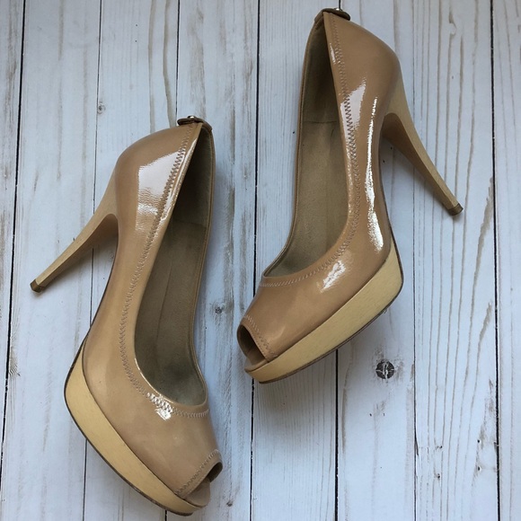 Stuart Weitzman Shoes - Stuart Weitzman Nude Peep Toe Pumps